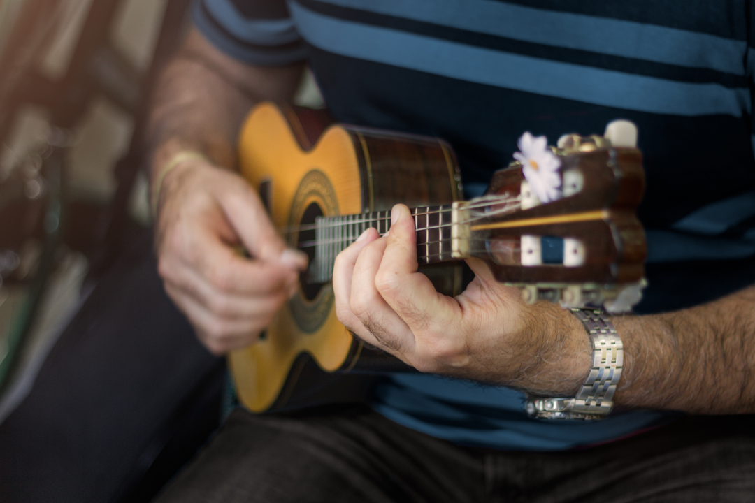 Cavaquinho - Venha estudar na Marts